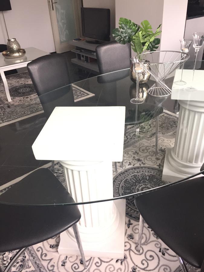 Luxury Center Apartment