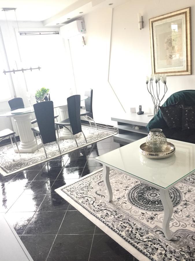 Luxury Center Apartment *